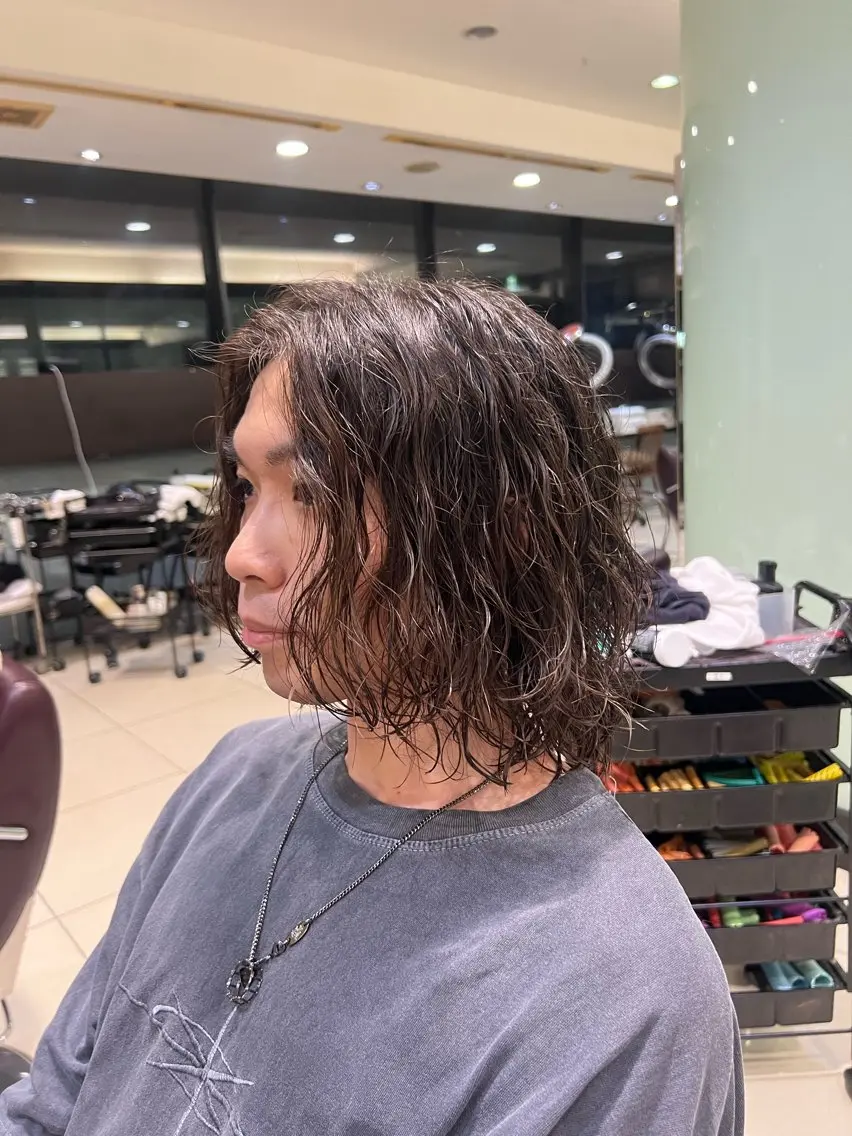 ミディアム パーマ メンズ ケンシロウ メンズパーマ特化のヘアスタイル