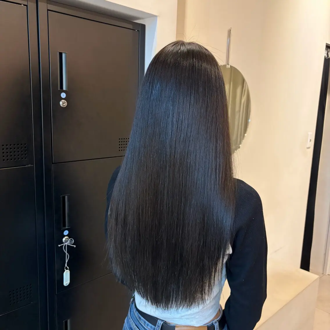 ロング カラー 黒髪 グレージュ 韓国風ヘア 植野 さくらのヘアスタイル