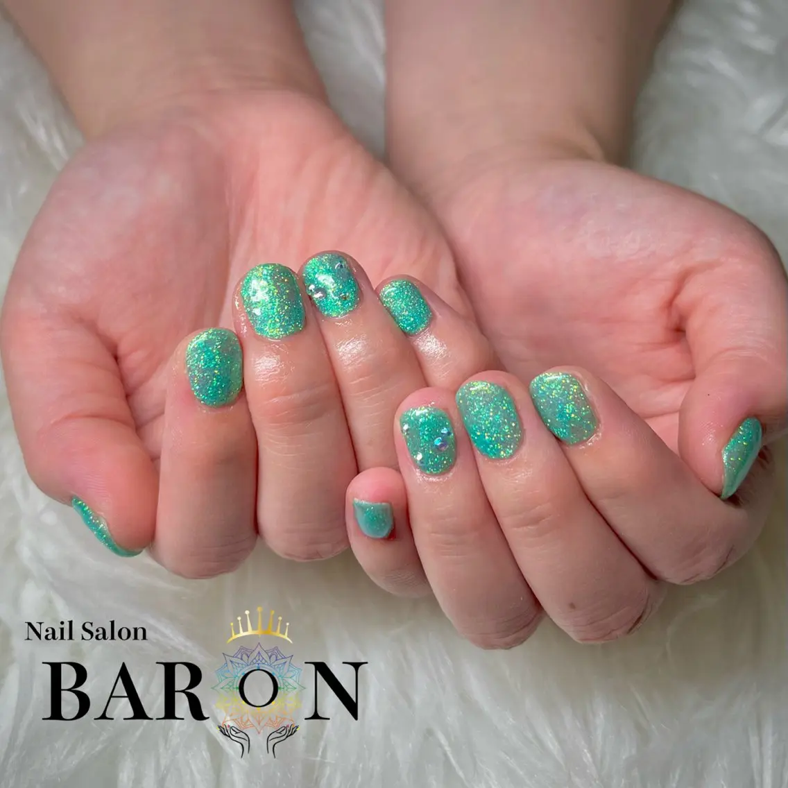 ネイル グリーン ラメ(グリッター) ストーンネイル ハンドネイル ☆SAKI☆ BARON 店長のネイルデザイン