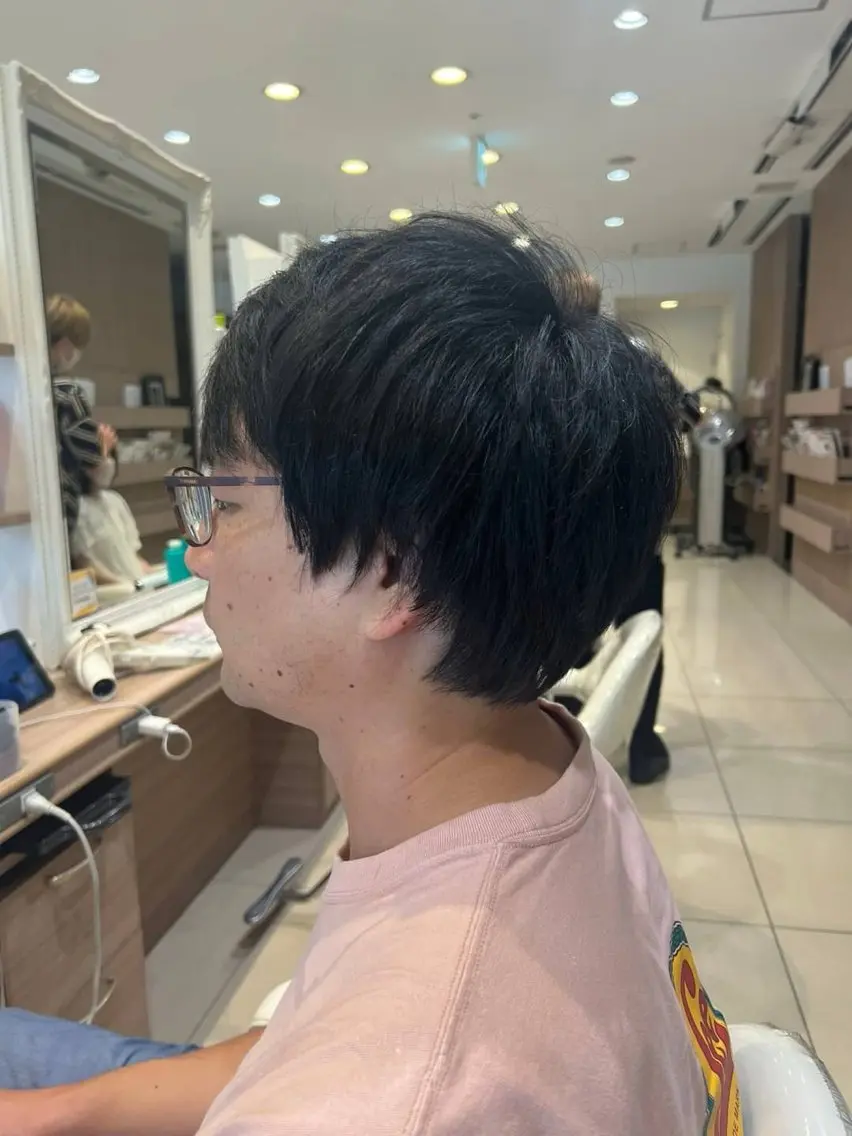 メンズ カット まとまる艶髪艶カラー 🤍内田さわか🎀のヘアスタイル