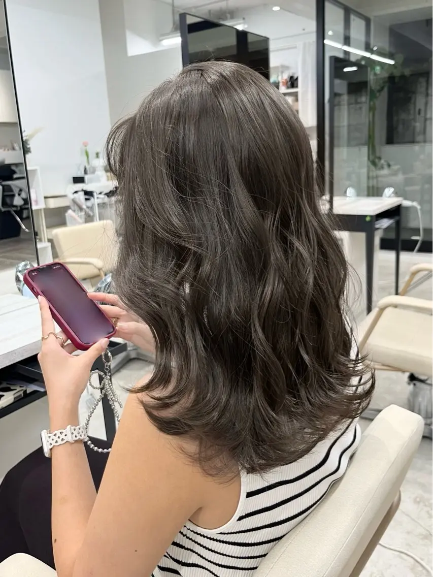 【人気No.1】透明感たっぷり Olive Beigeカラーの写真