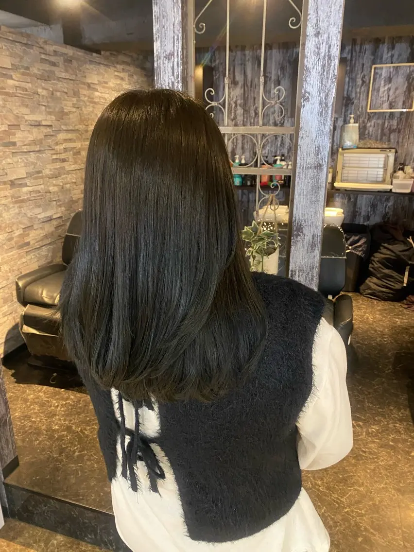 カラー ヘアカラー トリートメント 🍒Inagaki ヘッドスパ☁️のヘアスタイル