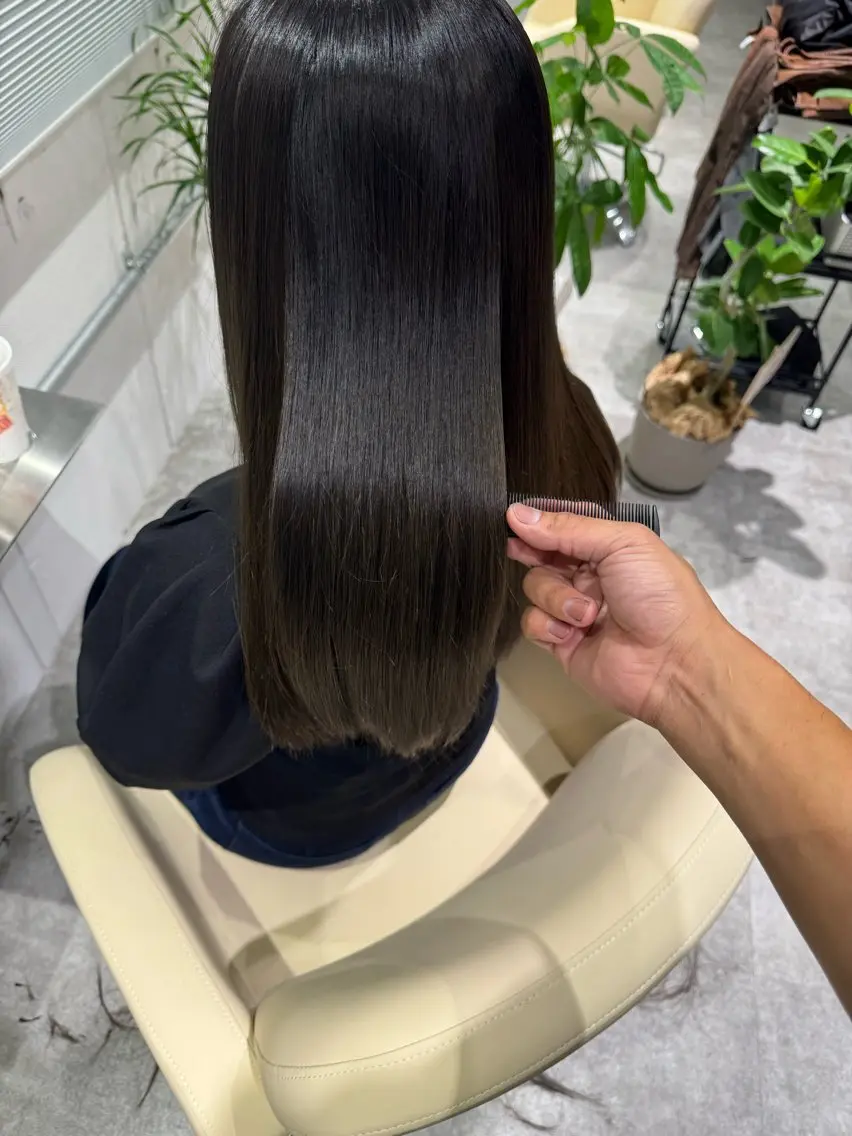 ロング ハイライト 髪質改善 レイヤーカット 縮毛矯正 夜23時まで予約🉑 reverieあきらのヘアスタイル