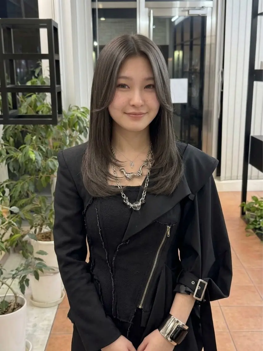 ロング カラー カット ヘアカラー トリートメント ヘアセット 美髪透明感🫧三澤 廉 M.SLASHのヘアスタイル