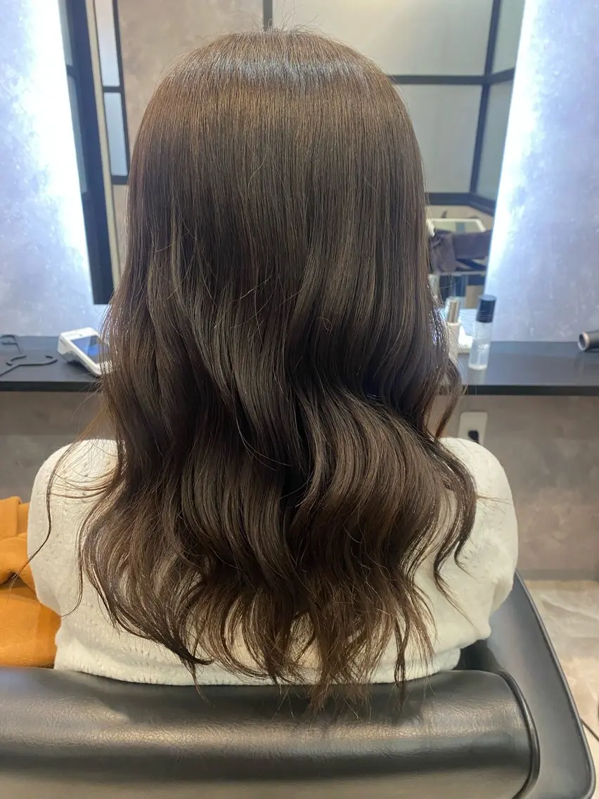セミロング いまい ひまりのヘアスタイル