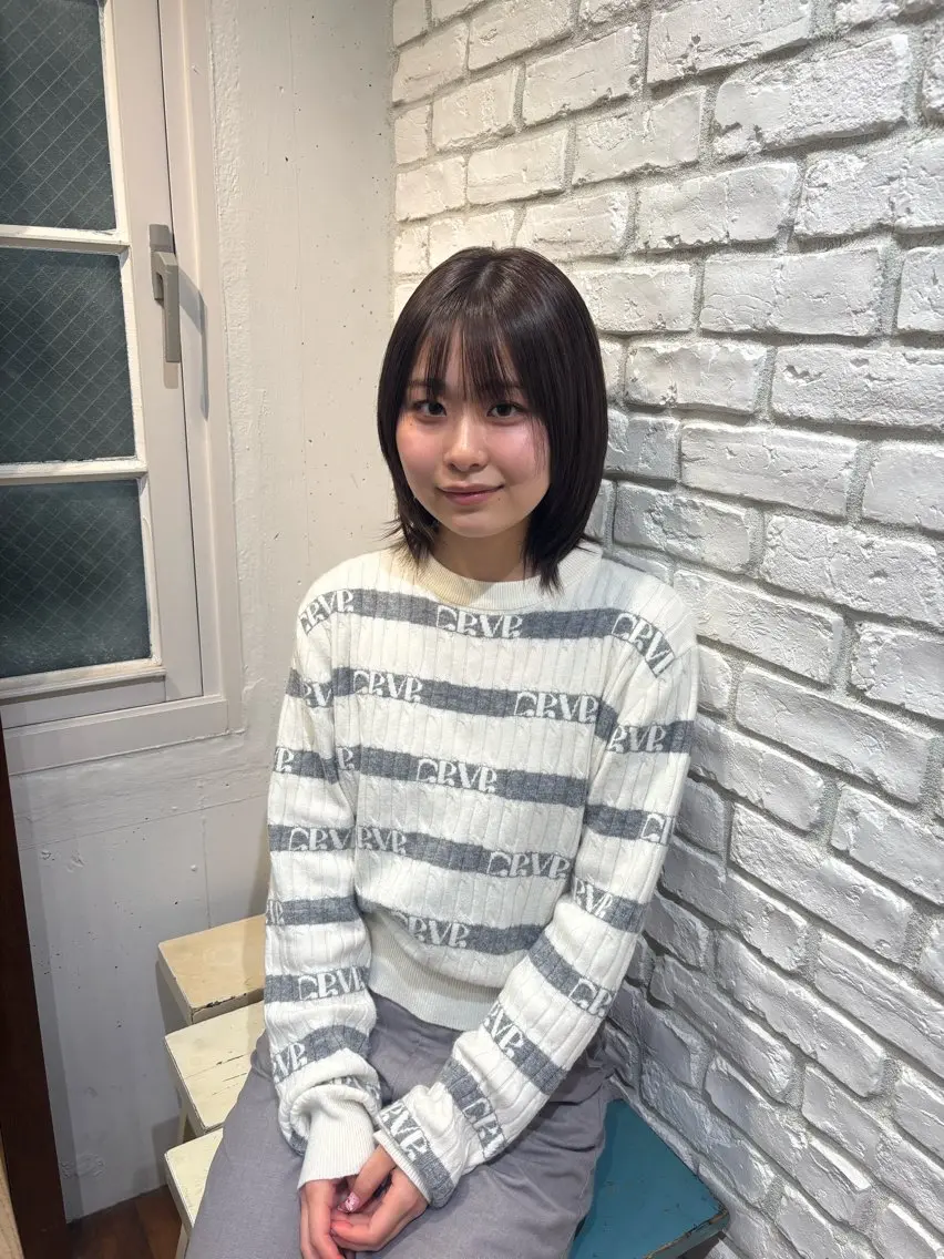 カラー 岩崎 優のヘアスタイル