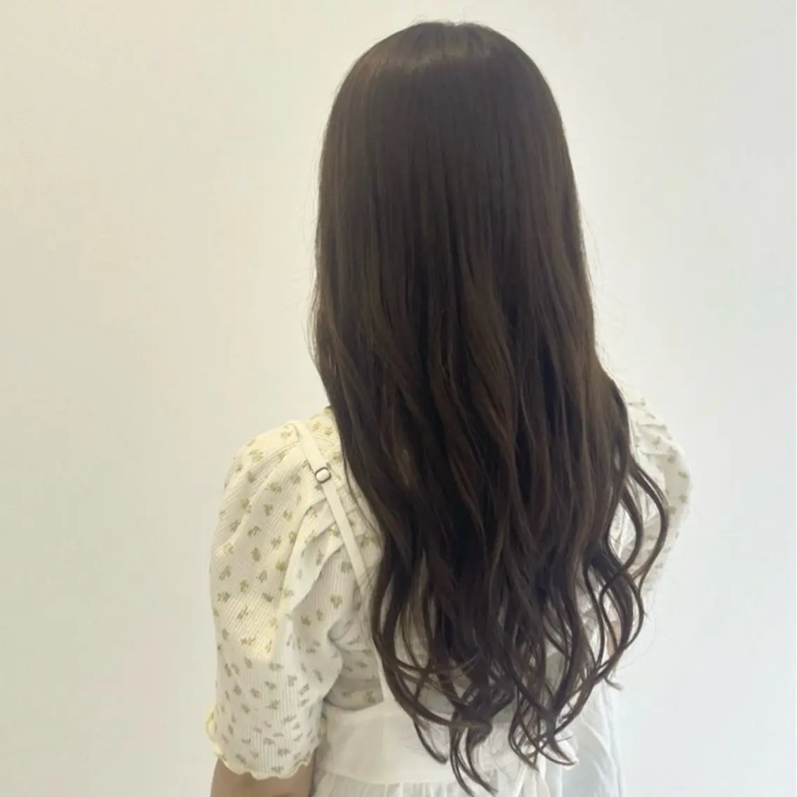 ロング 加美山 芽衣のヘアスタイル