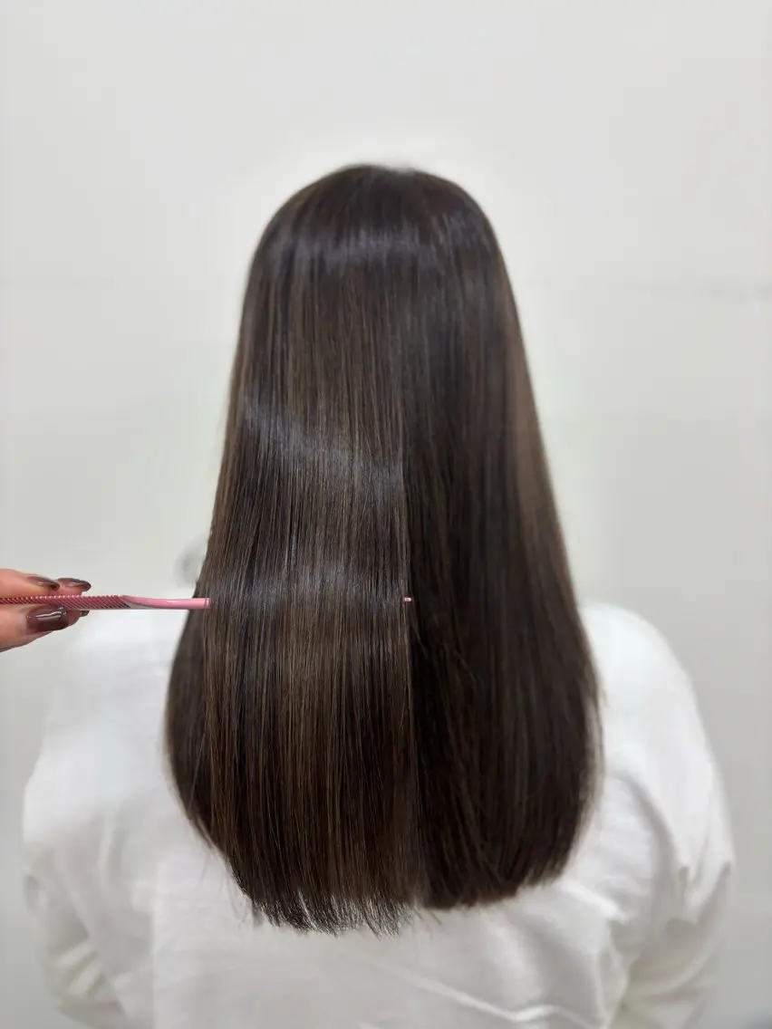 セミロング 縮毛矯正 トリートメント 似合わせ美髪ヘア✨ 天王寺．阿倍野🌈のヘアスタイル