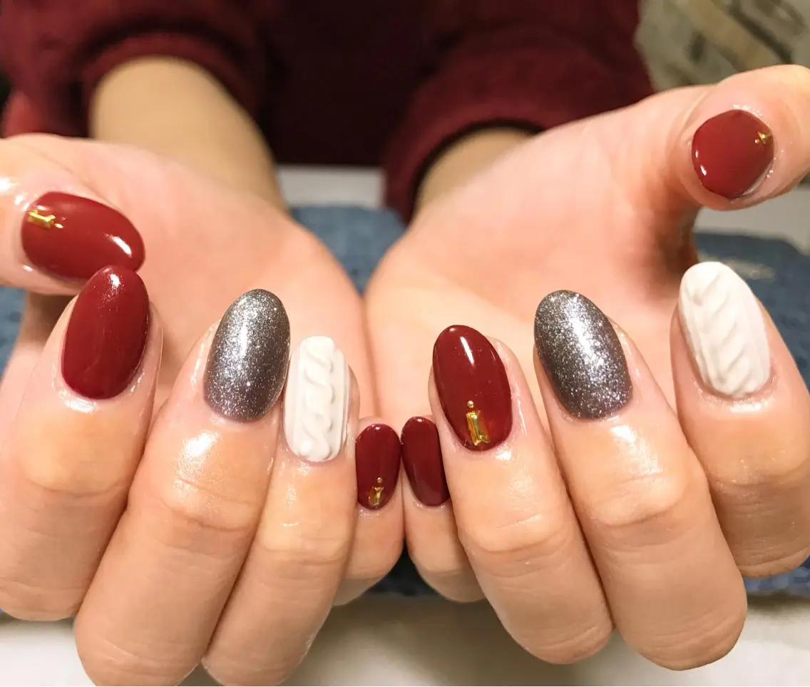 ネイル ボルドー フットネイル シンプルネイル 春ネイル ホワイト nail fufla ♡yamane♡のネイルデザイン