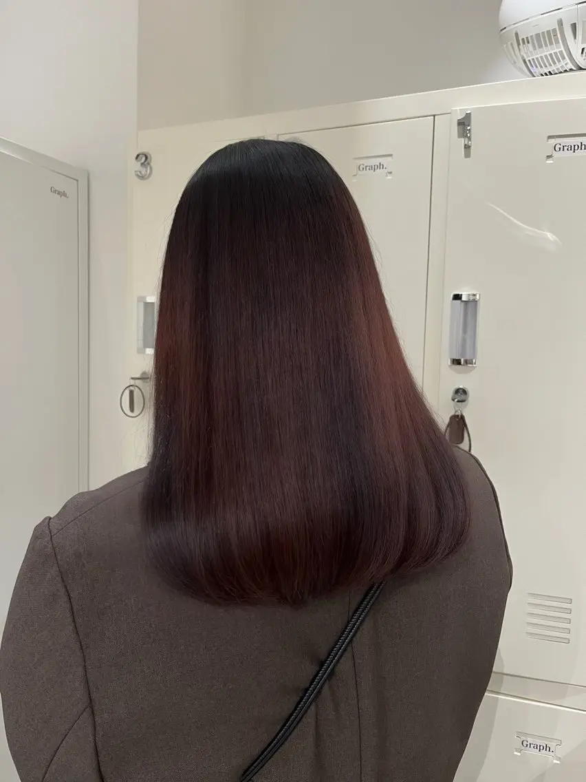 セミロング ヘアカラー 原口 桃歌のヘアスタイル