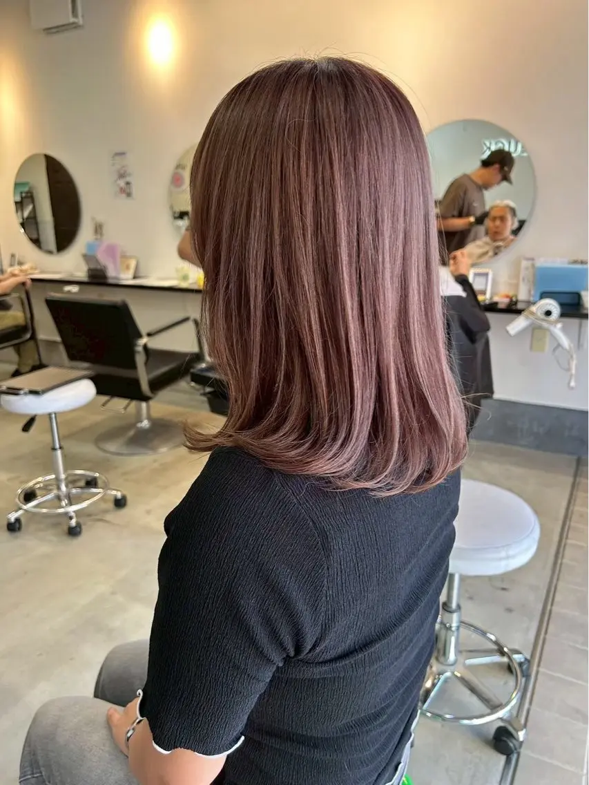ミディアム カラー LUCK ユナのヘアスタイル