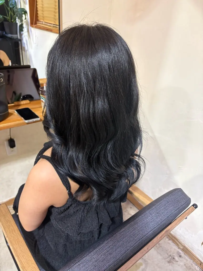 ミディアム カラー 木崎 優来のヘアスタイル