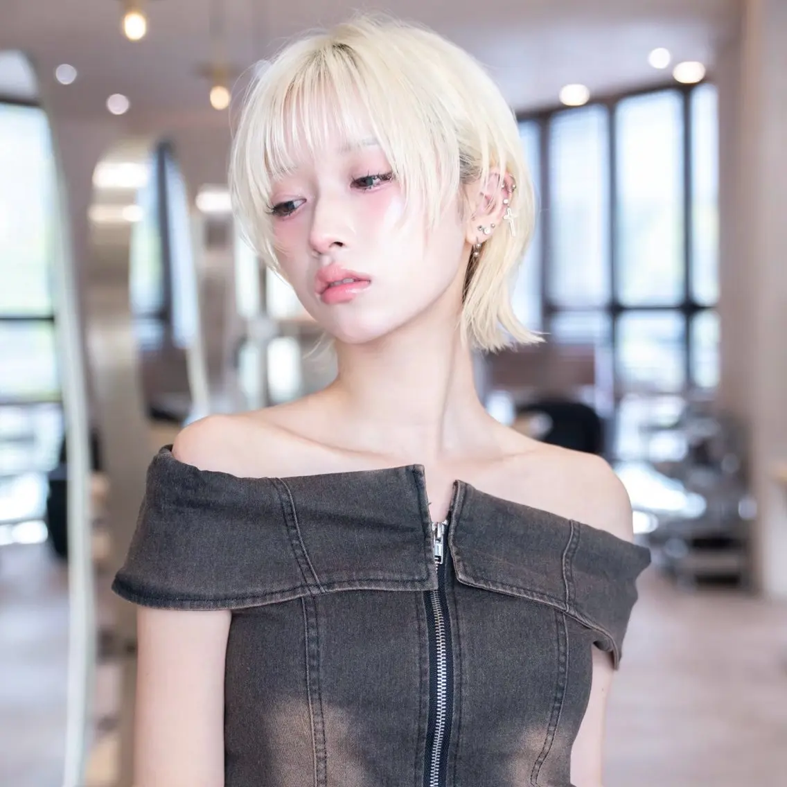 ショート ボブレイヤー ボブ 顔まわりレイヤー 顔周りカット ハッシュカット カット ヘアカラー トリートメント 原宿/韓国/髪質改善 /レイヤー/ボブのヘアスタイル