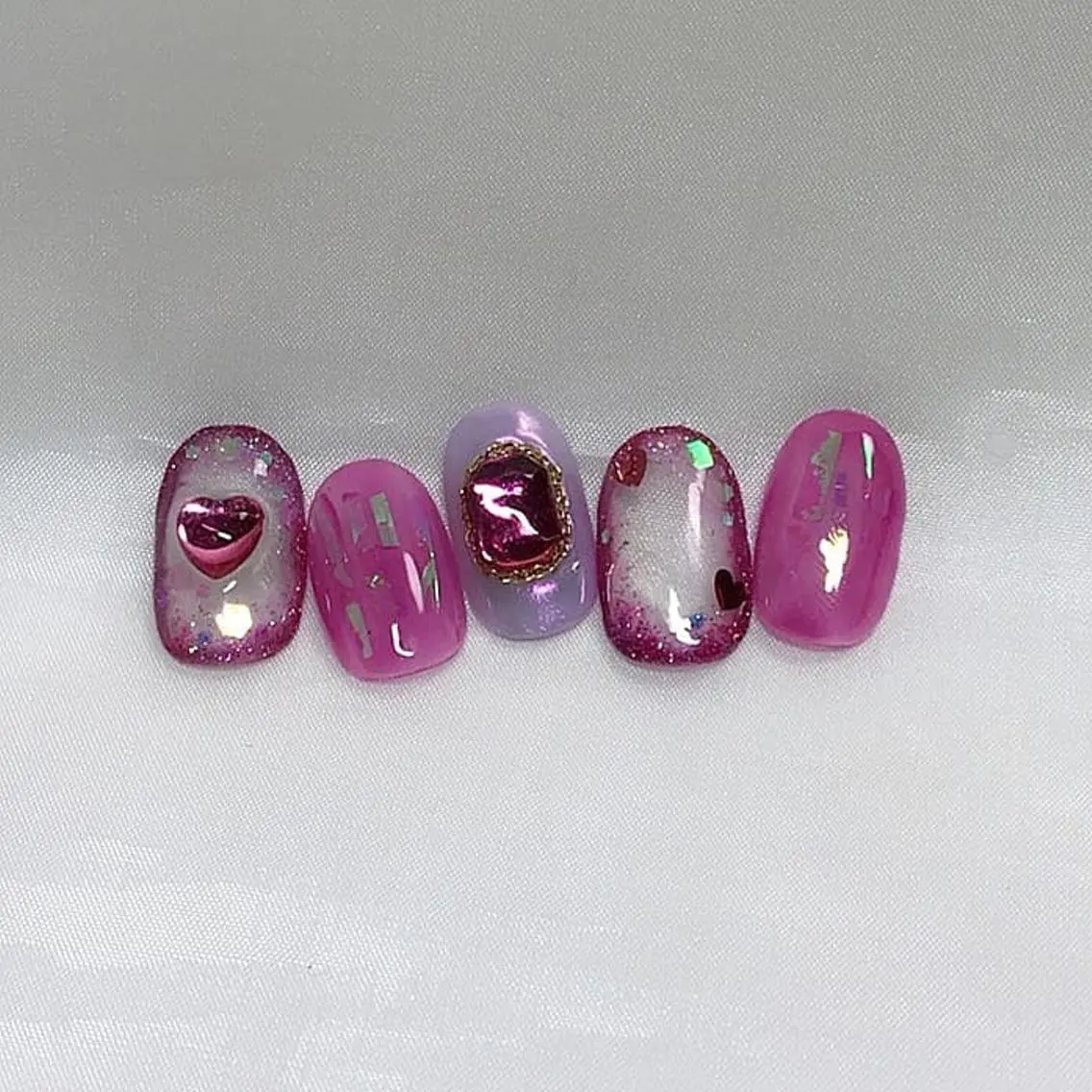 ネイル キラキラネイル ハンドネイル ハンドケア lylynail YUUKAのネイルデザイン