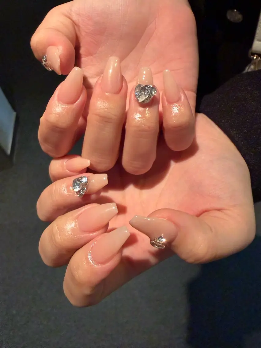 ネイル ストーンネイル Hinachan_ Kora Nailのネイルデザイン