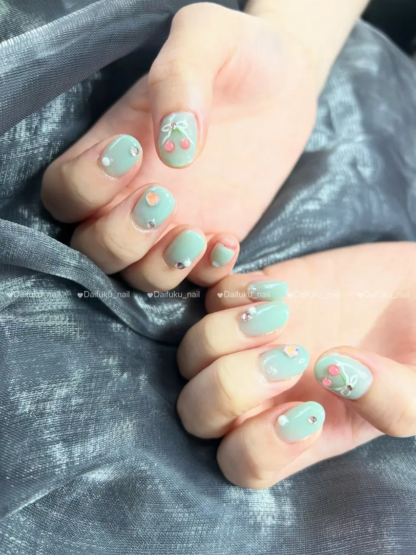 ミディアム ハンドネイル Daifuku nailsのネイルデザイン