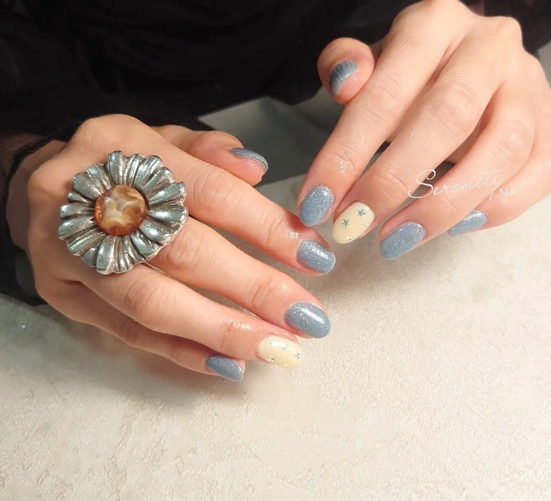 ネイル オーロラネイル ブルー 黄色 ハンドネイル nail serenityのネイルデザイン