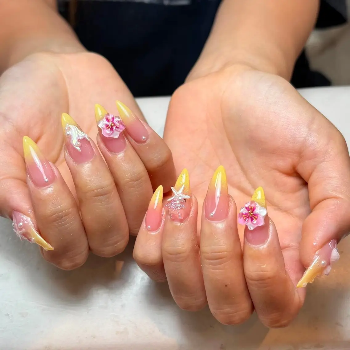 ネイル ハンドネイル NIE MoMoのネイルデザイン
