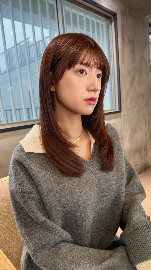 セミロング カラー ブラウンカラー ショコラブラウン レイヤーカット カット ヘアカラー トリートメント ヘッドスパ 髪質改善カラーサロン 代表　KOHEIのヘアスタイル