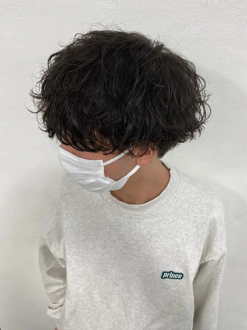 ミディアム メンズ ミディアムパーマ メンズパーマ カット パーマ 飯田 祥哉のヘアスタイル
