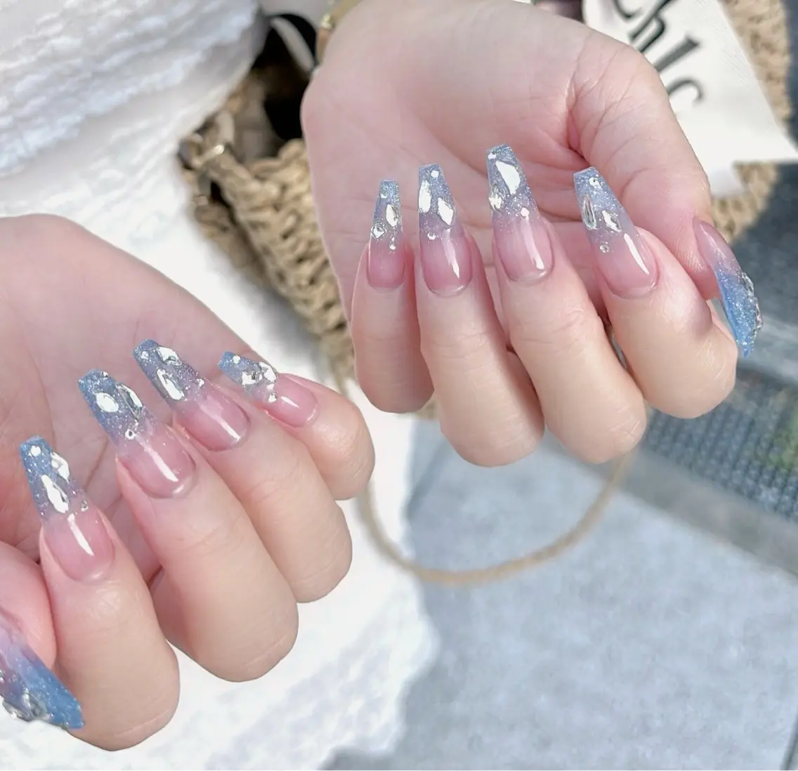 ネイル フラッシュネイル キラキラネイル 韓国ネイル 夏ネイル ワンホンネイル nailsalon ChuColaのネイルデザイン