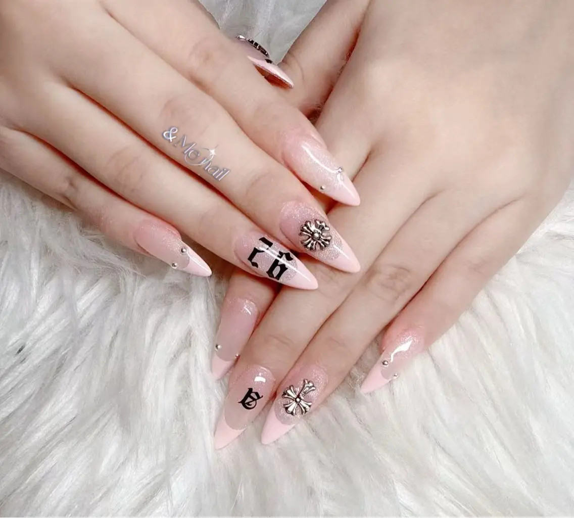 ネイル フレンチネイル ピンク 春ネイル ハンドネイル &ME makiのネイルデザイン