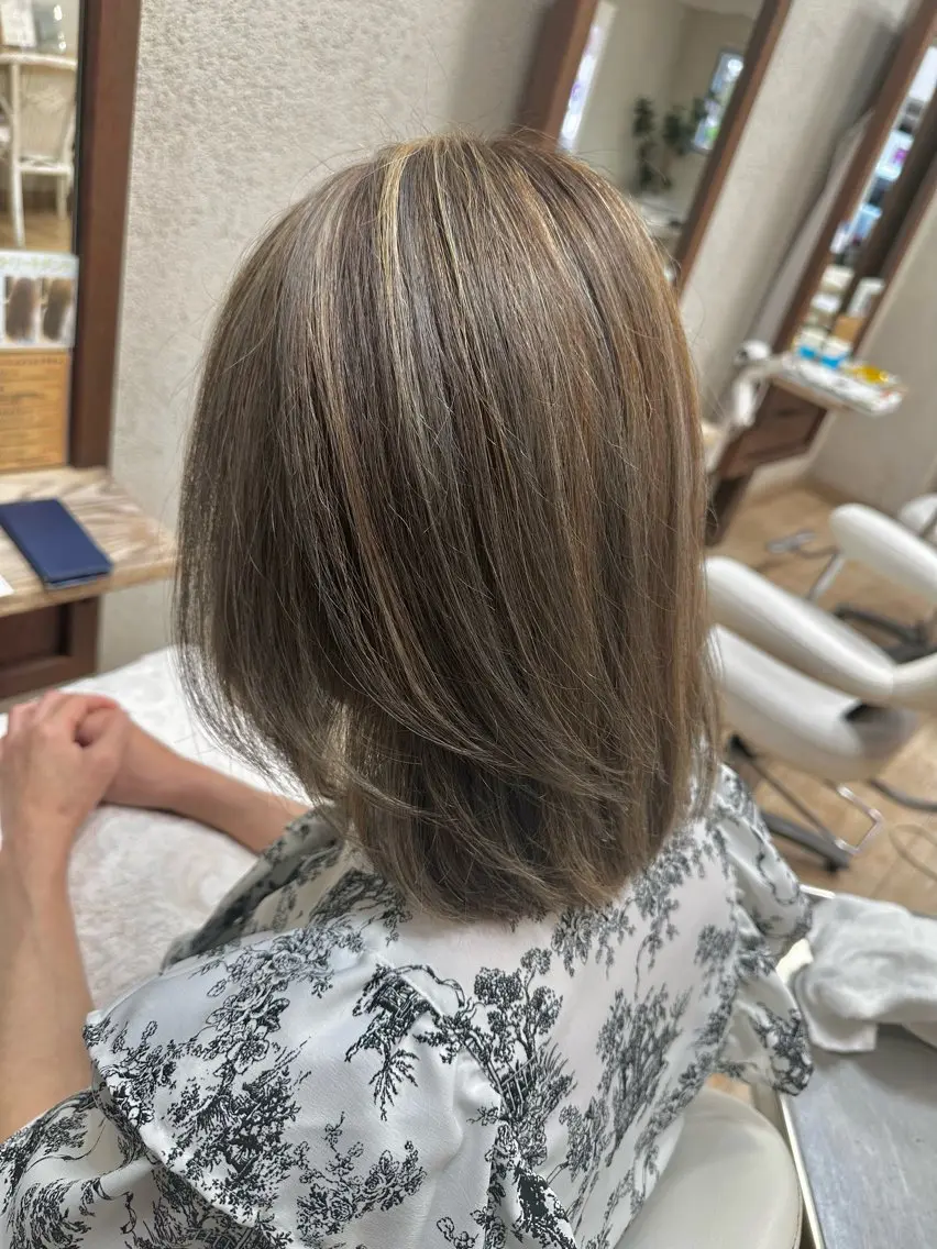 🌺【ハイライトカラー＋カット＋３stepトリートメント】の写真
