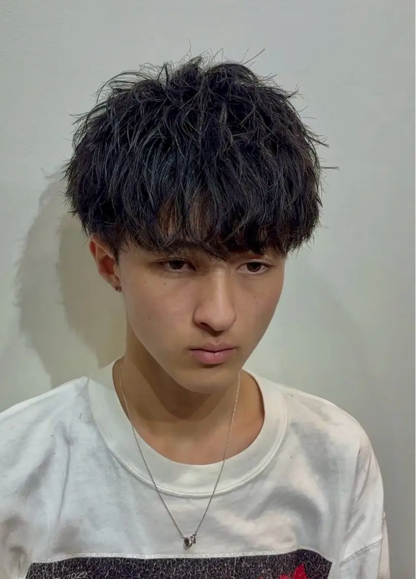 メンズ マッシュ 刈り上げ 金子 遥人のヘアスタイル