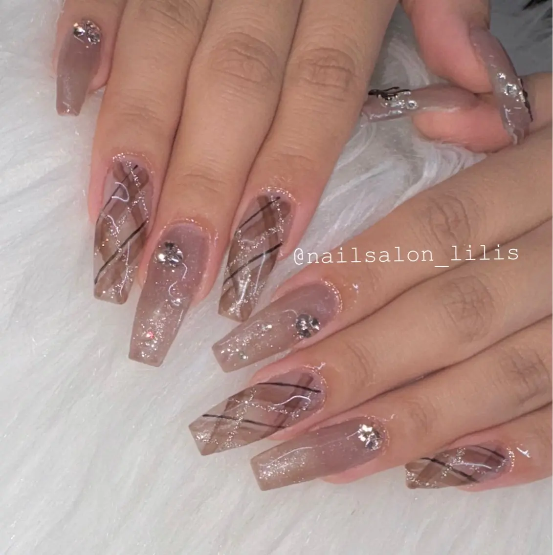 ネイル ハンドネイル nailsalon Lilisのネイルデザイン