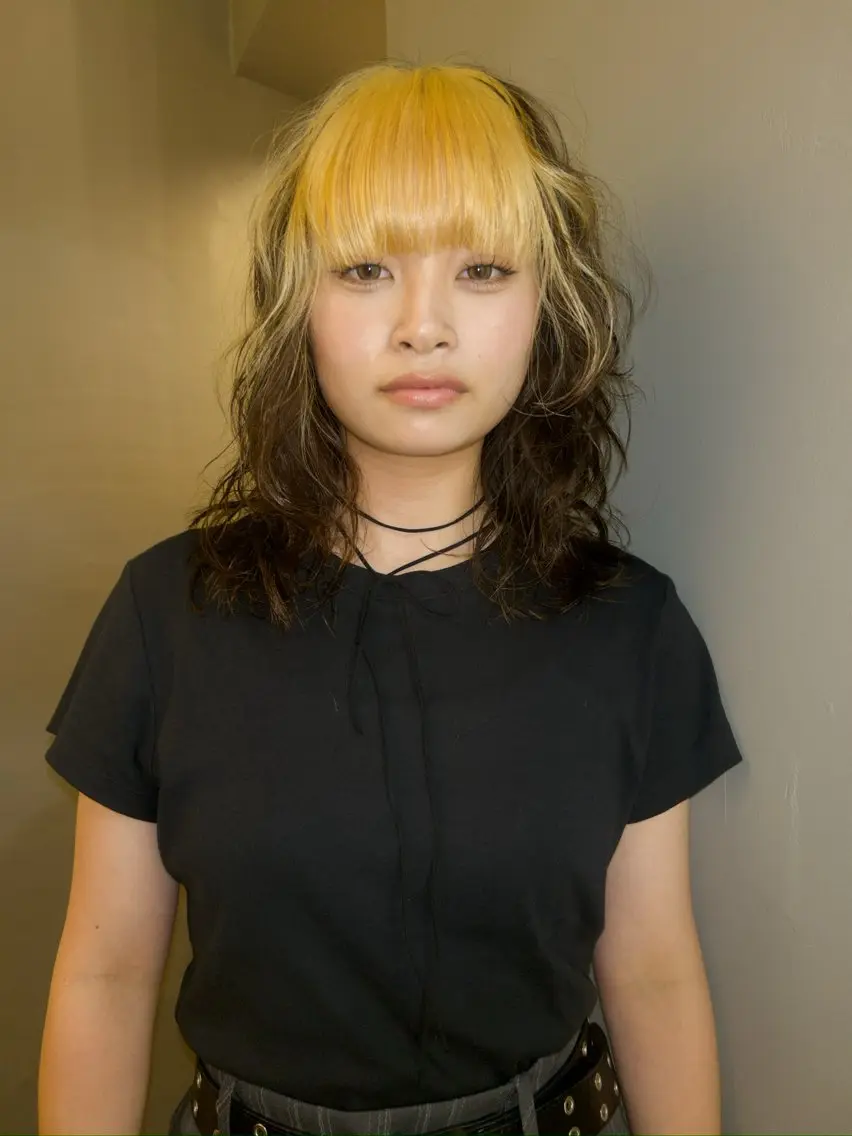 カラー ブリーチ ヘアカラー Yaya ヤヤ / HACO+のヘアスタイル