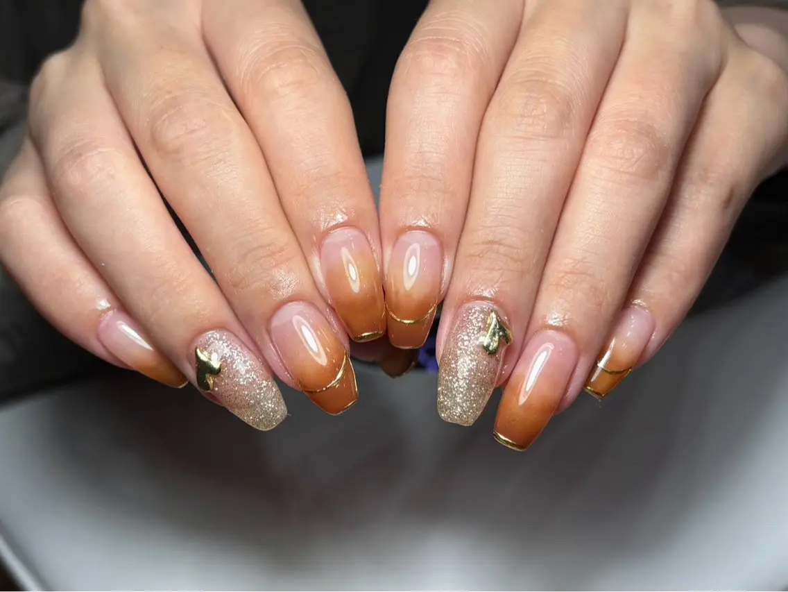 ネイル . NOIRスタッフのネイルデザイン