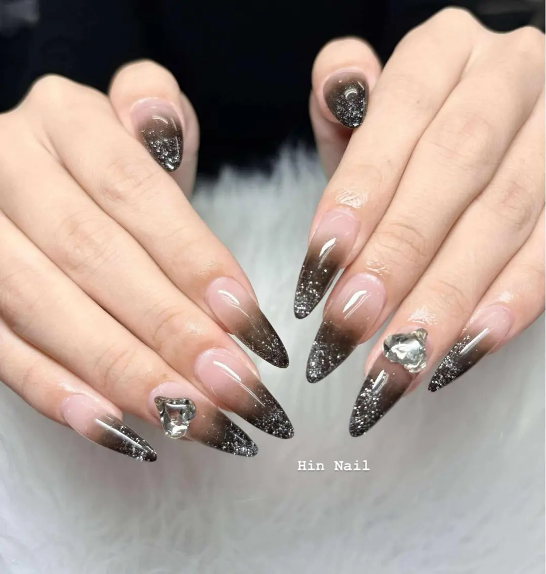ネイル ハンドネイル HIN NAILのネイルデザイン