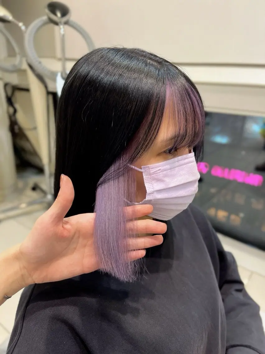 カラー インナーカラー シルバー 銀座/カラー 🎀momo🎀のヘアスタイル