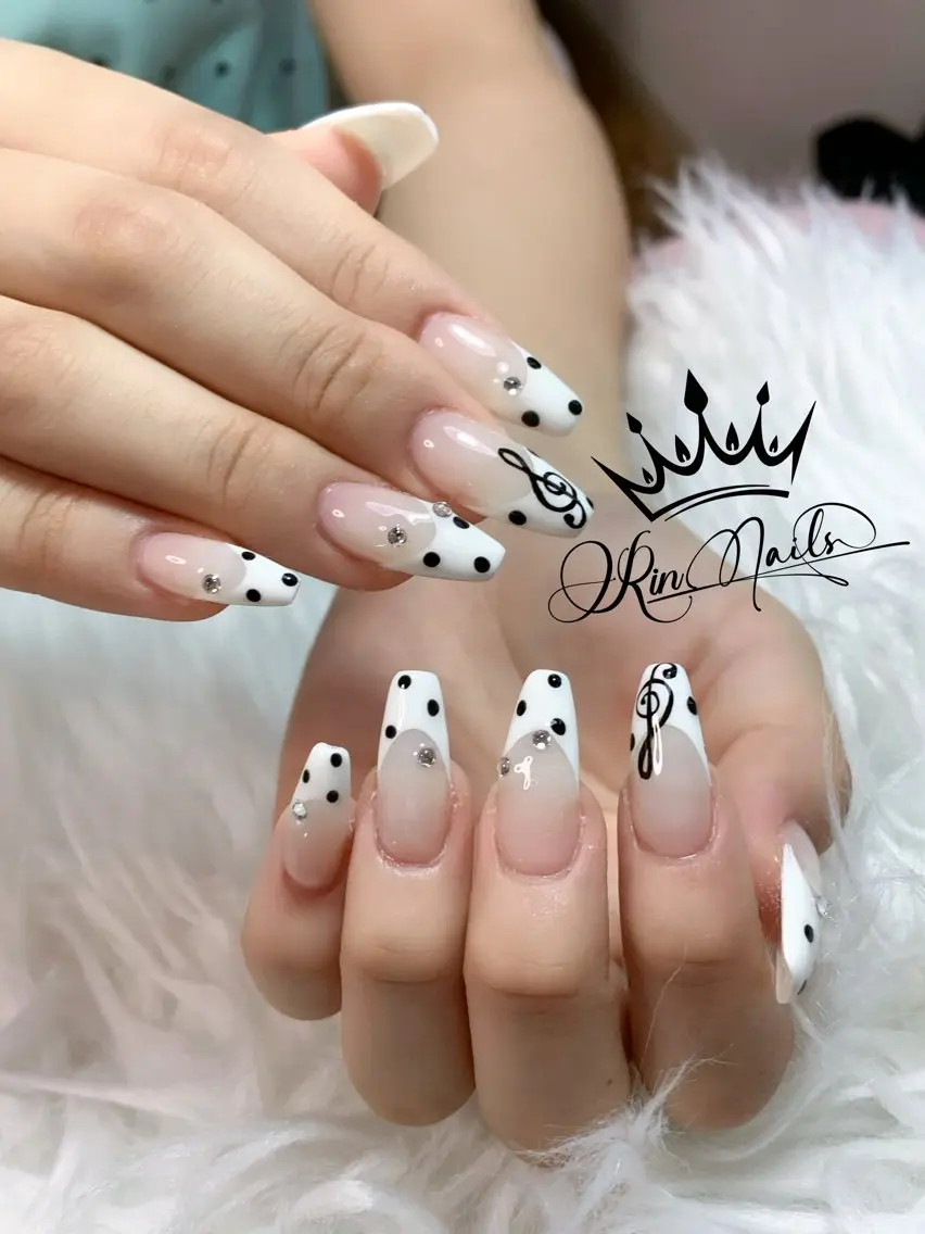 ネイル Rin.nails ネイルサロンのネイルデザイン