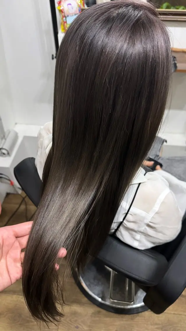 ロング カラー ヘアカラー 椎葉 祐也のヘアスタイル