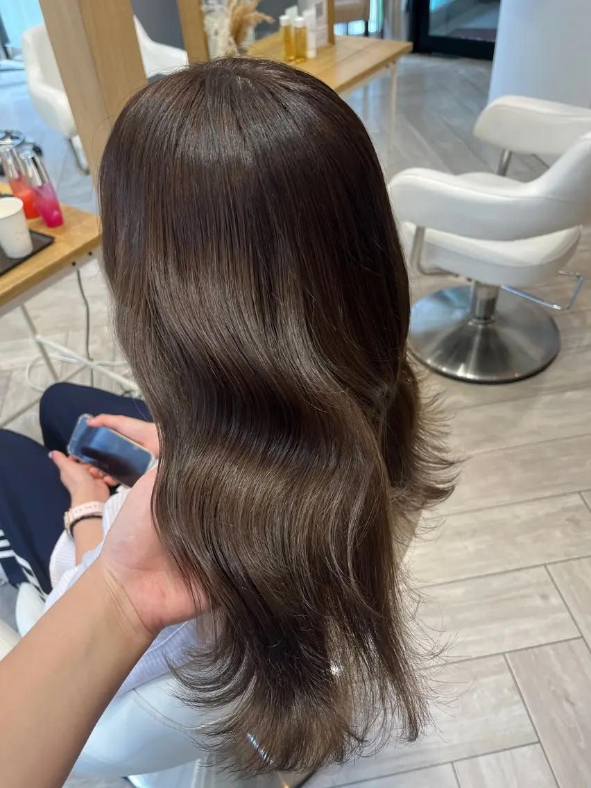 ミディアム カラー ベージュカラー AVANCE. chisatoのヘアスタイル