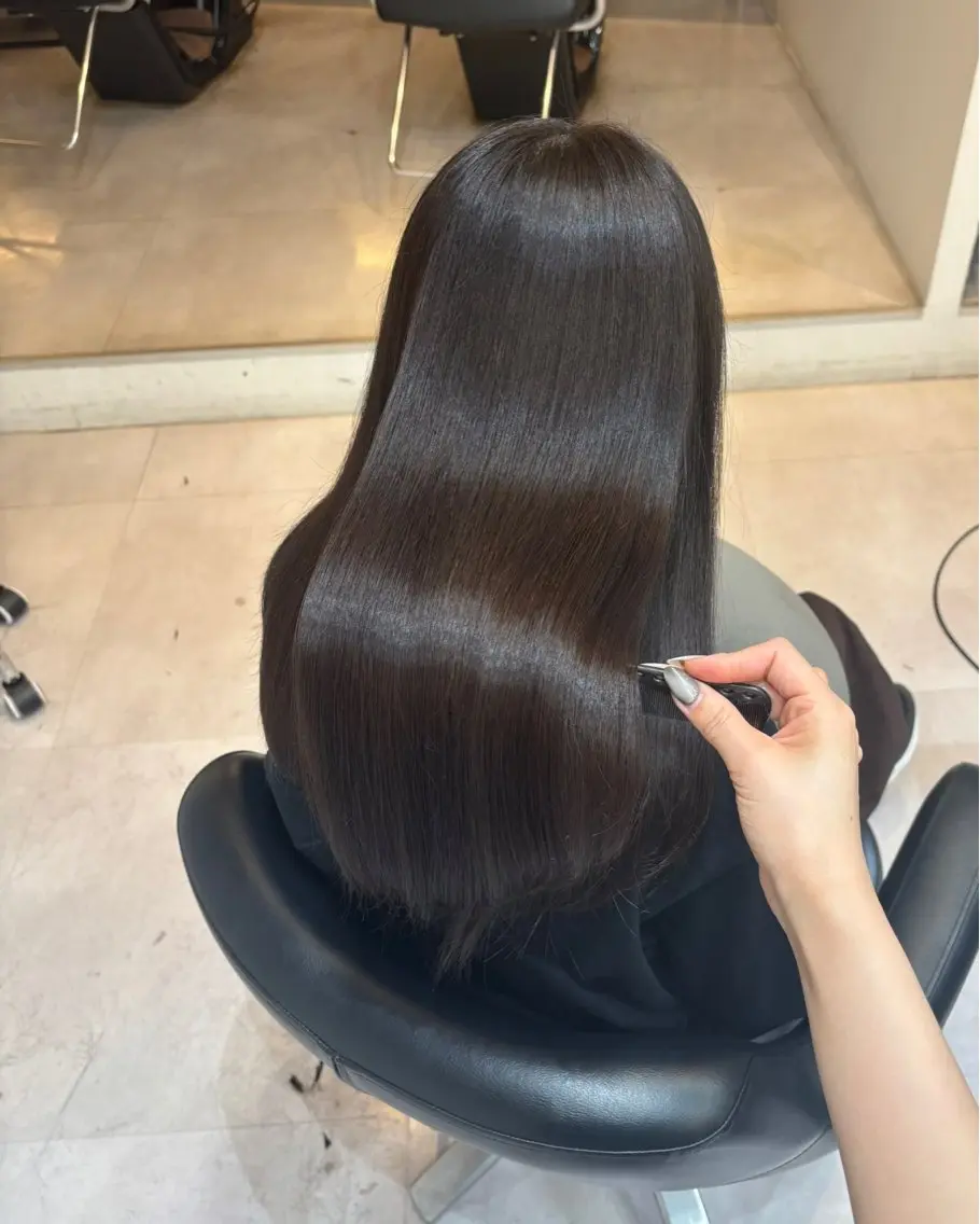 セミロング カラー ブリーチ 透明感カラー グレージュ ブリーチなしカラー ヘアカラー レイヤーカット/ 暗髪カラー🧸ナシコのヘアスタイル