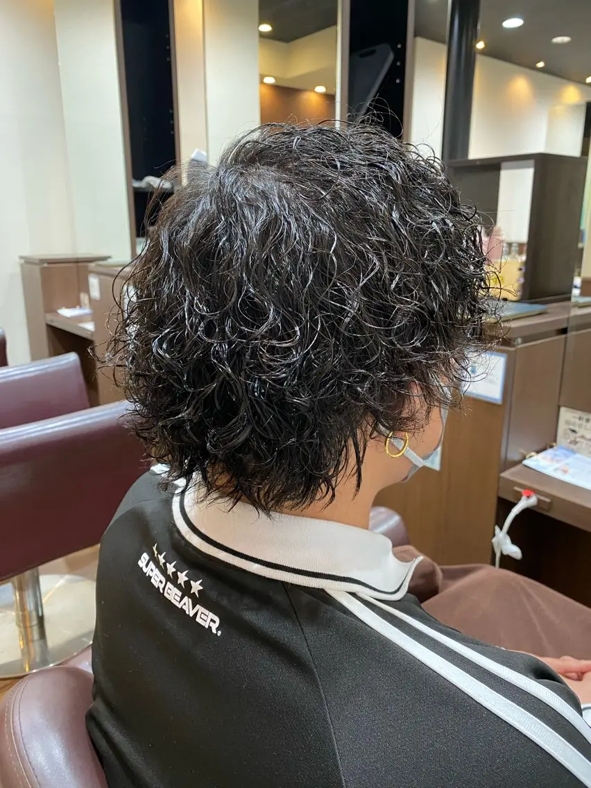パーマ メンズ メンズパーマ ツイストスパイラルパーマ 刈り上げ メンズウルフカット ウルフカット カット パーマ 仲井 充のヘアスタイル