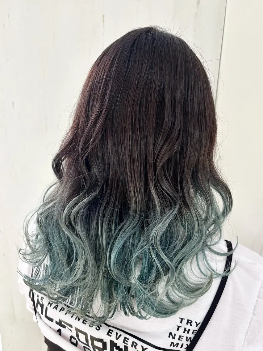 ロング カラー 古川 琴美のヘアスタイル