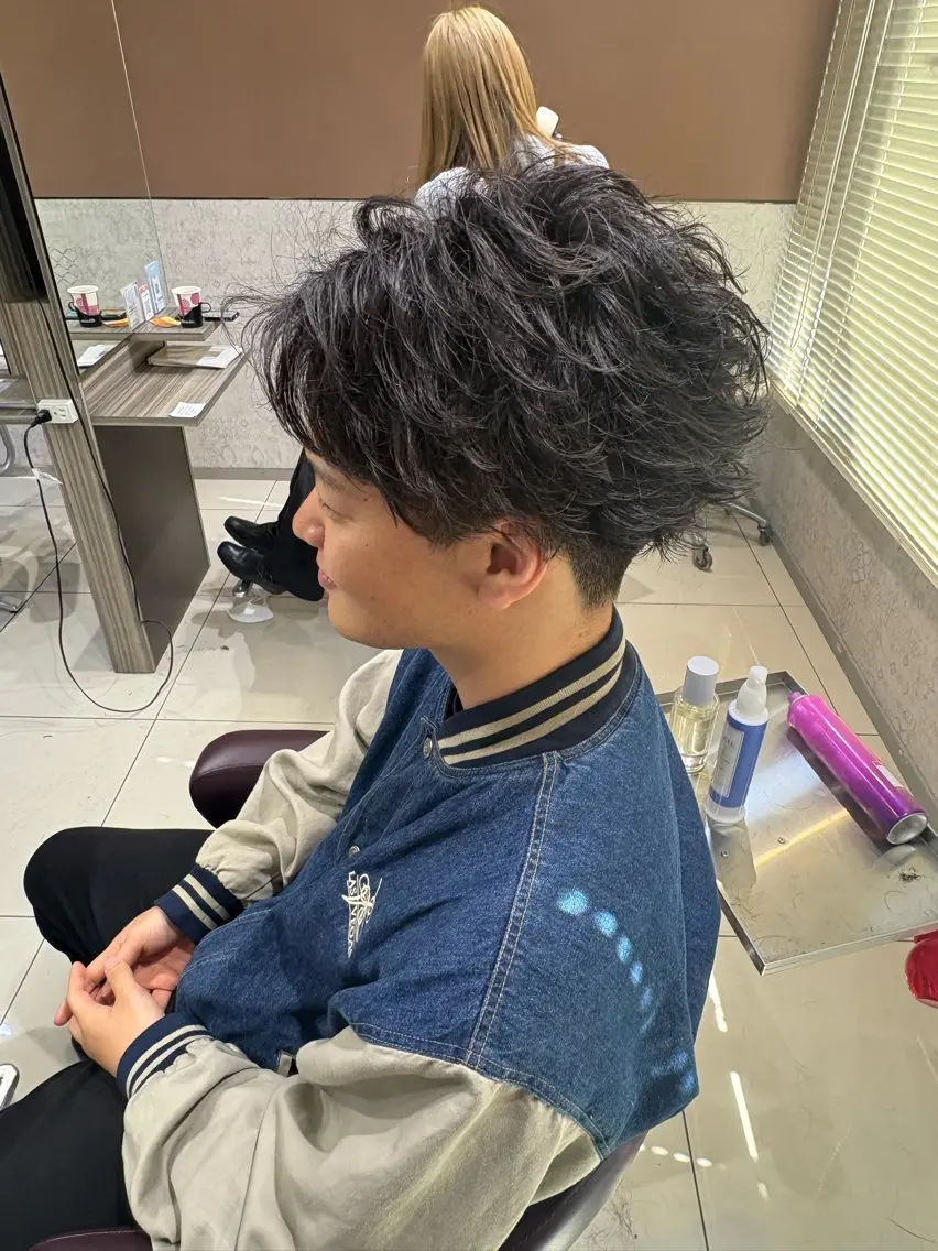 パーマ メンズ フェザーパーマ メンズパーマ カット パーマ フェザーパーマ/ ダブルカラー/藤田のヘアスタイル
