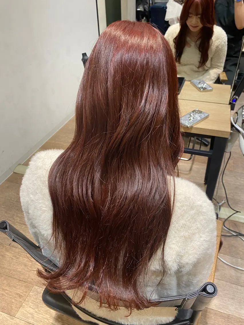 ロング 井出 くるみのヘアスタイル