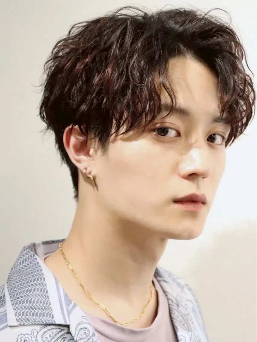 ショート カラー パーマ メンズ 渡部 武瑠のヘアスタイル