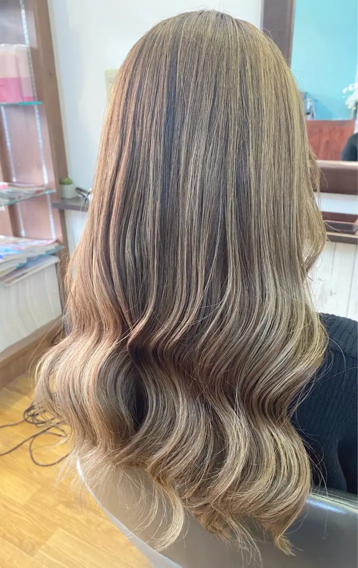 ロング カラー ブリーチ ケアブリーチ ダブルカラー ハイライトカラー イルミナカラー ✂️ショート・ ショートボブ特化✂️のヘアスタイル