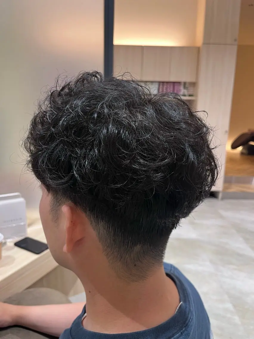 メンズ パーマ 無料カットモデル ✂︎いおん✂︎のヘアスタイル