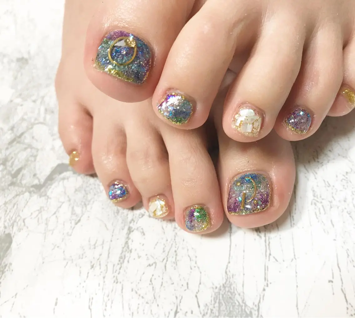 ネイル フットネイル ラメ(グリッター) ニュアンスネイル シンプルネイル 春ネイル nail fufla ♡yamane♡のネイルデザイン