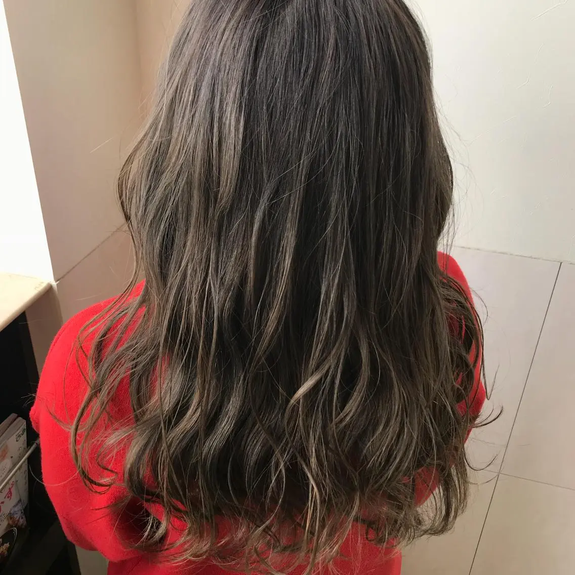 セミロング カラー グレージュ カット ヘアカラー Oopsレイヤー 加藤澄都のヘアスタイル