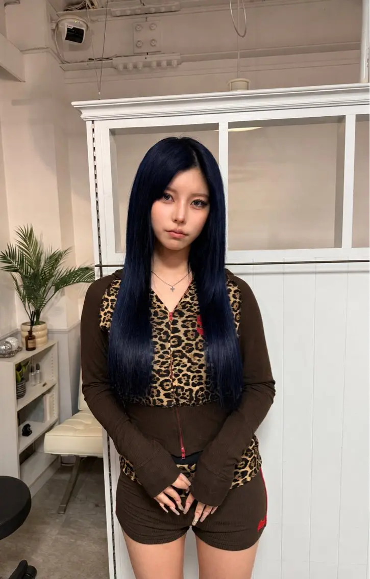 ロング エクステ ヘアカラー 羽エクステ/ブリーチ ⭐️KENJI⭐️のヘアスタイル