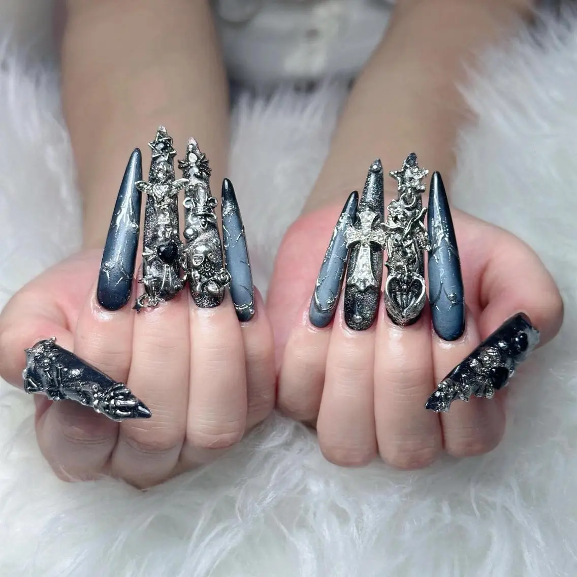 ネイル アートネイル チークネイル ドット フットネイル フレンチネイル ハンドネイル ハンドケア Mika Nails 心斎橋のネイルデザイン