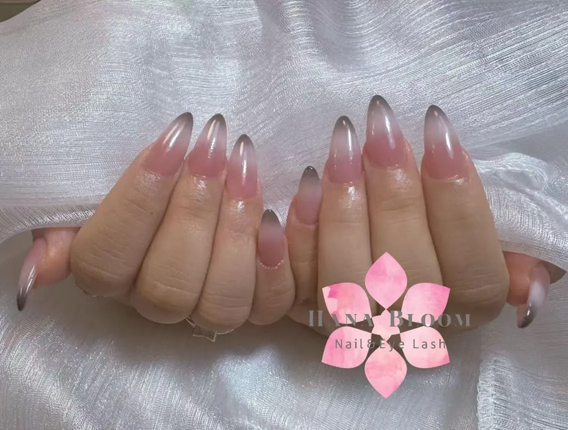 ネイル チークネイル 長さ出し フレンチネイル ジェルネイル ガラスフレンチ ハンドネイル ハンドケア Hana Bloom Nail Salonのネイルデザイン