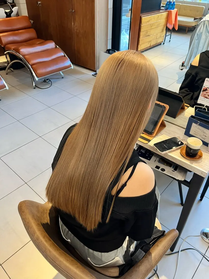 ロング ヘアカラー Arisa ‎𖤐 ̖́-‬のヘアスタイル